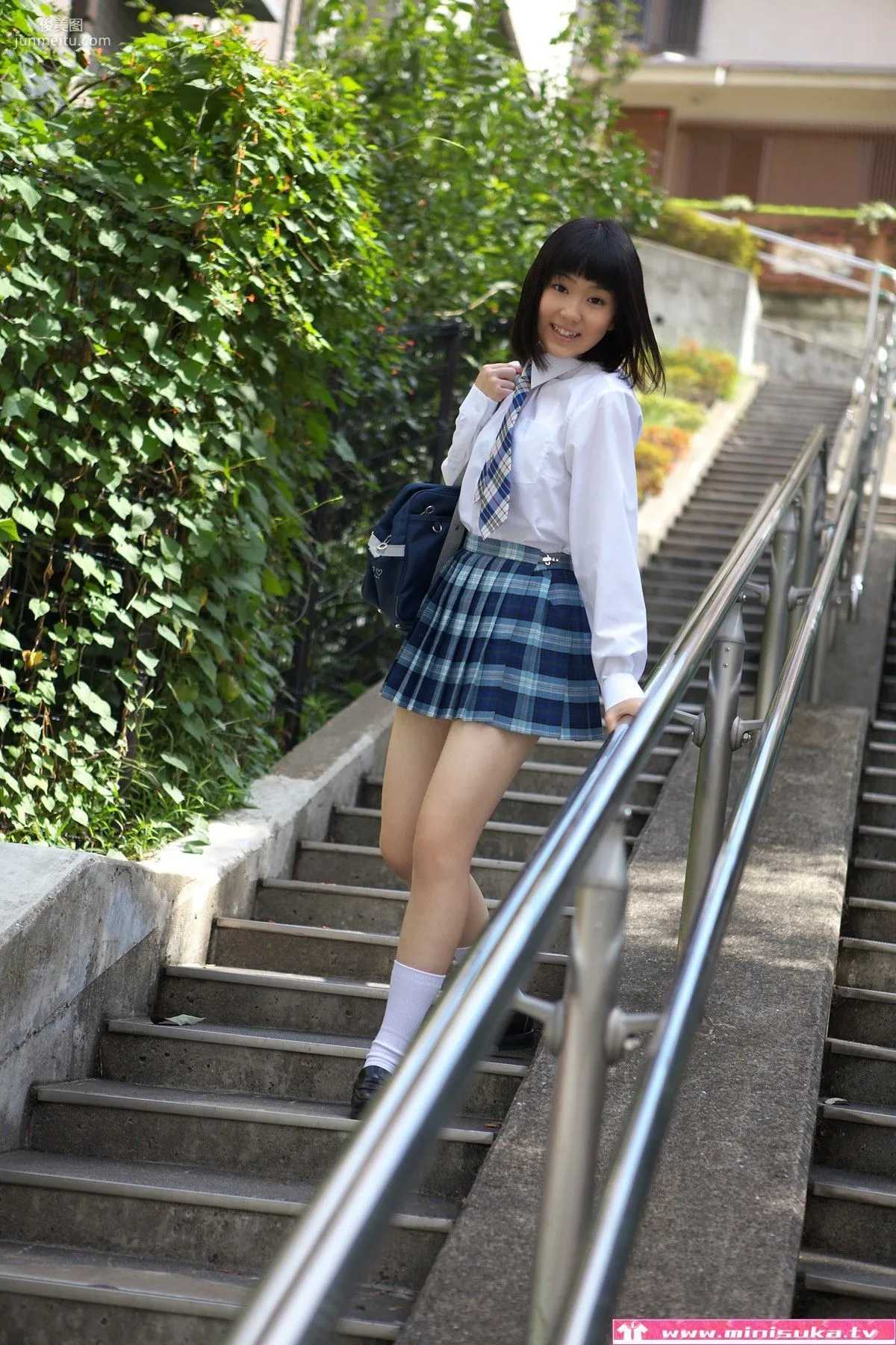 三崎鈴 現役女子高生 [Minisuka.tv] Special Gallery 寫真集 24