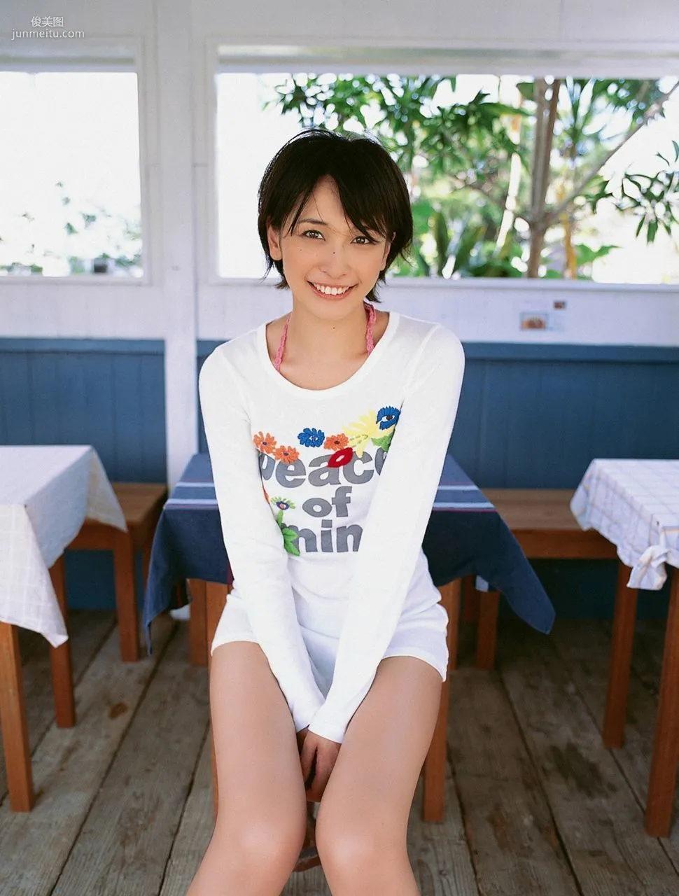 Mami Yamasaki [Visual Young Jump] No.091 Photo Set photo 23