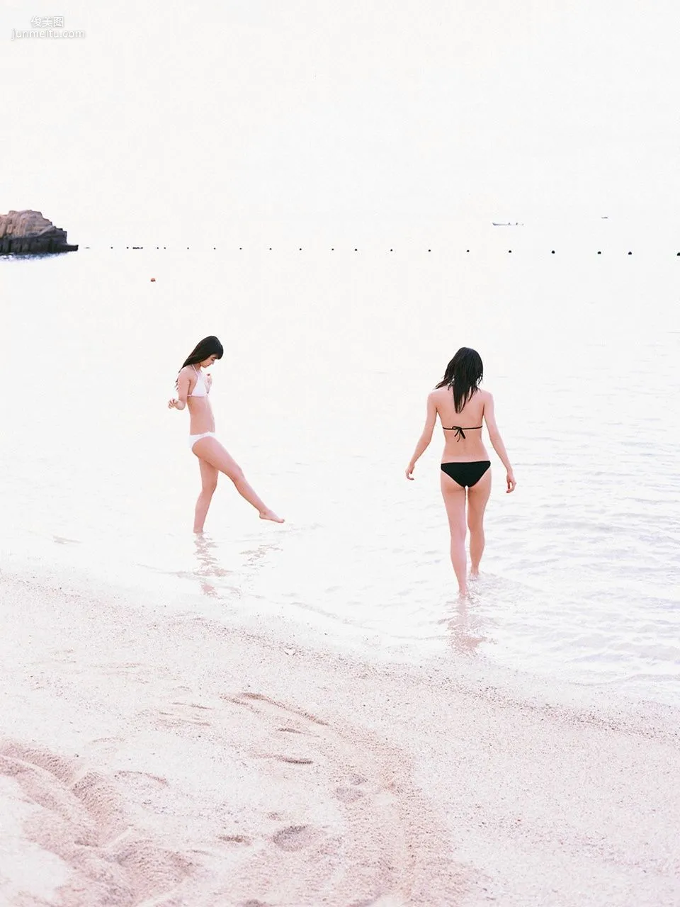 Sei Colle GP Solo Gravure Vol.14 Kawara Makoto + Nako Mizusawa [Visual Young Jump] Photo Set photo 2