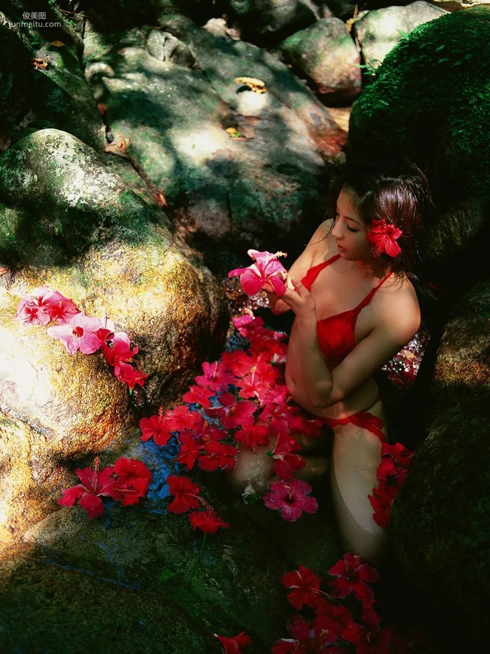 長崎莉奈《LIGHT IN THE NATURE》 [VYJ] 写真集10