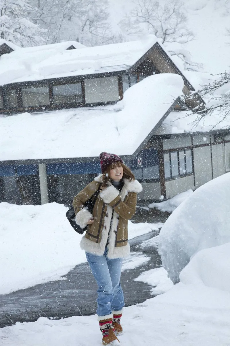 [Wanibooks] NO.85 Ayaka Komatsu 小松彩夏 写真集146