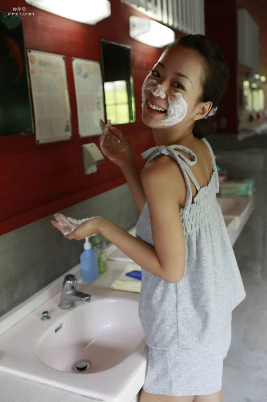Yuko Shimizu Gravure JAPAN [VYJ] Photo Set photo 19