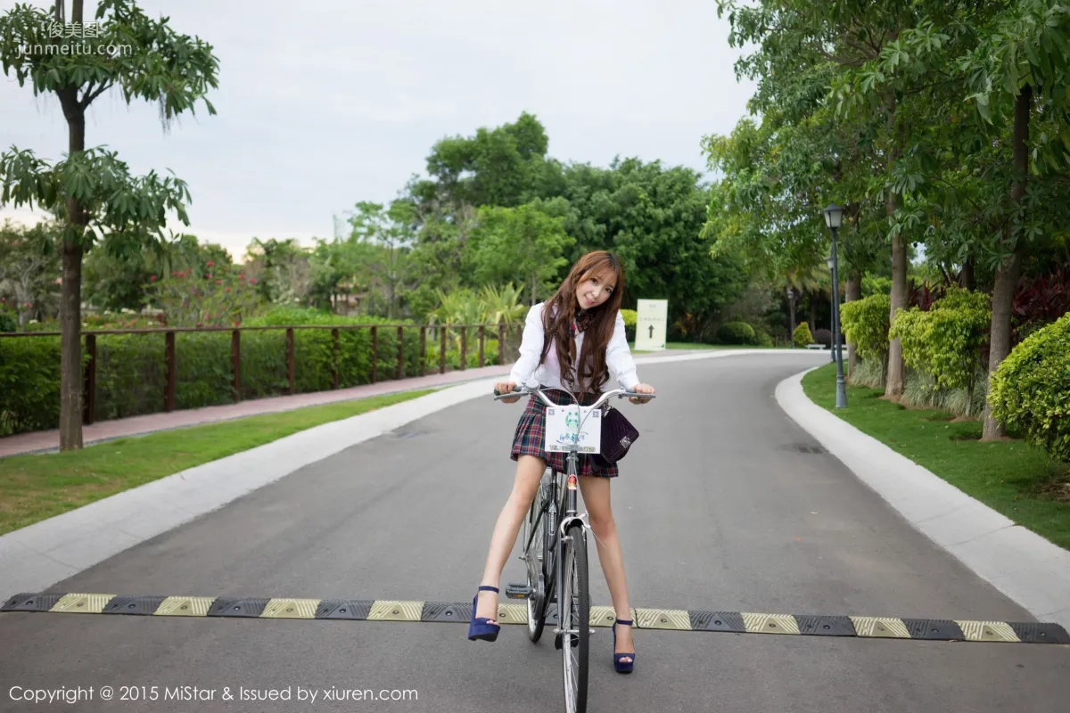 Huang Xinyuan "Sanya Travel Shoot" Bikini + School Uniform Series [MiStar] Vol.017 Photo Set photo 15
