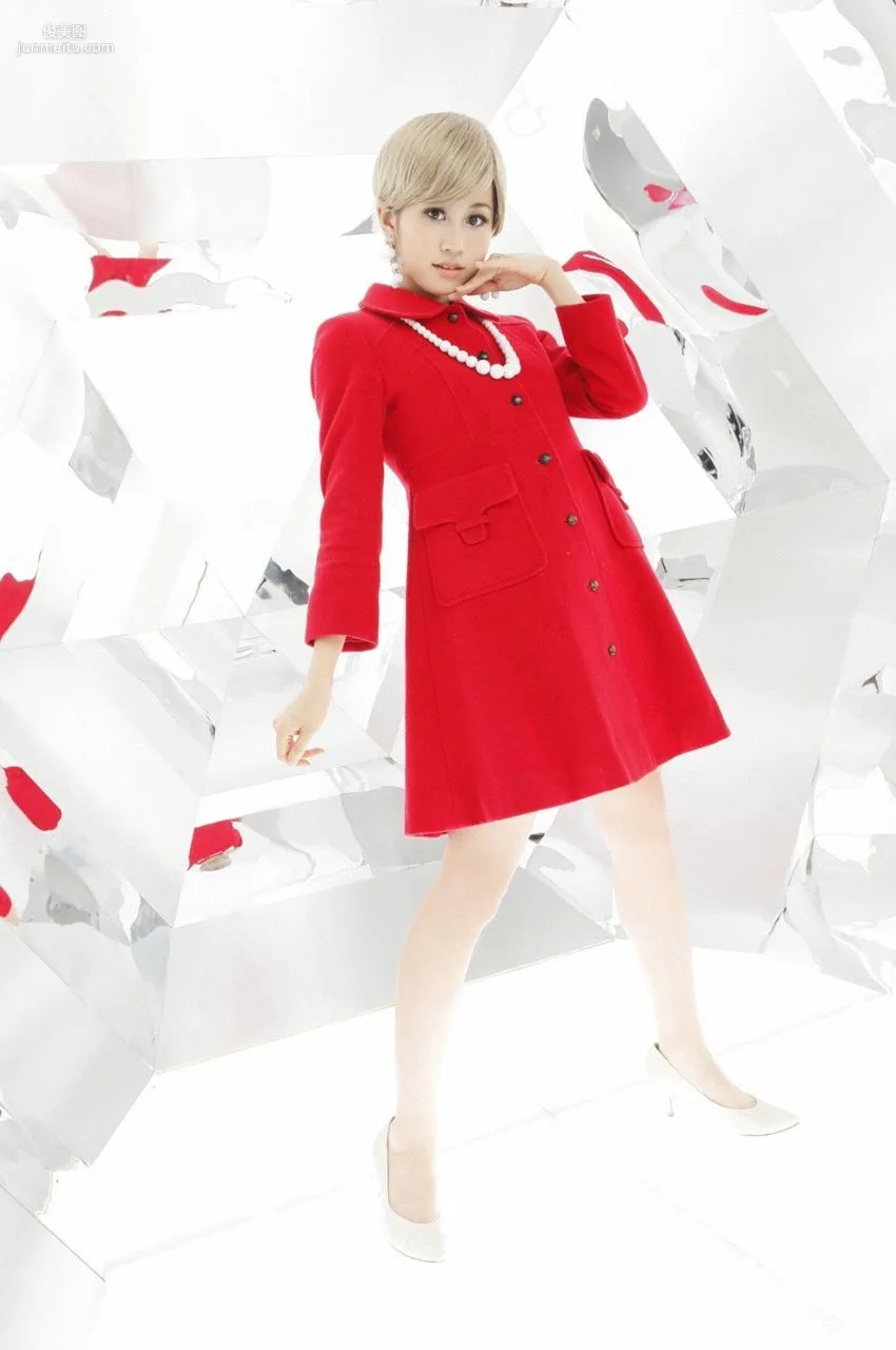 AKB48《WORLD GIRLS》 [VYJ] 写真集12