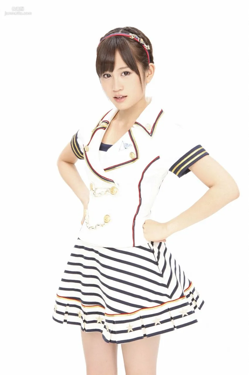 Atsuko Maeda/Yuko Oshima/Haruna Kojima/Tomomi Itano/Mayu Watanabe [VYJ] No.111 Photo Set photo 1