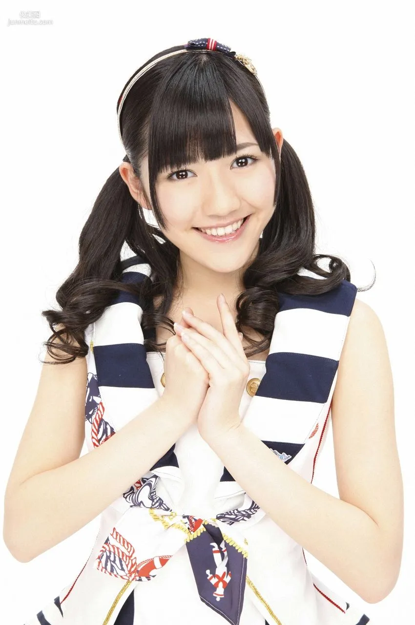 Atsuko Maeda/Yuko Oshima/Haruna Kojima/Tomomi Itano/Mayu Watanabe [VYJ] No.111 Photo Set photo 16