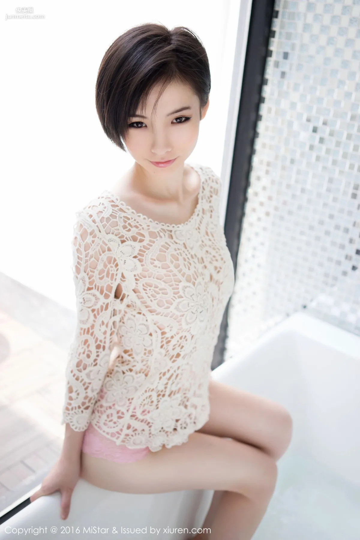 Jenny Jiani, Short-Haired Girl with an Impressive Big Bust [MiStar] Vol.077 Photo Set photo 45