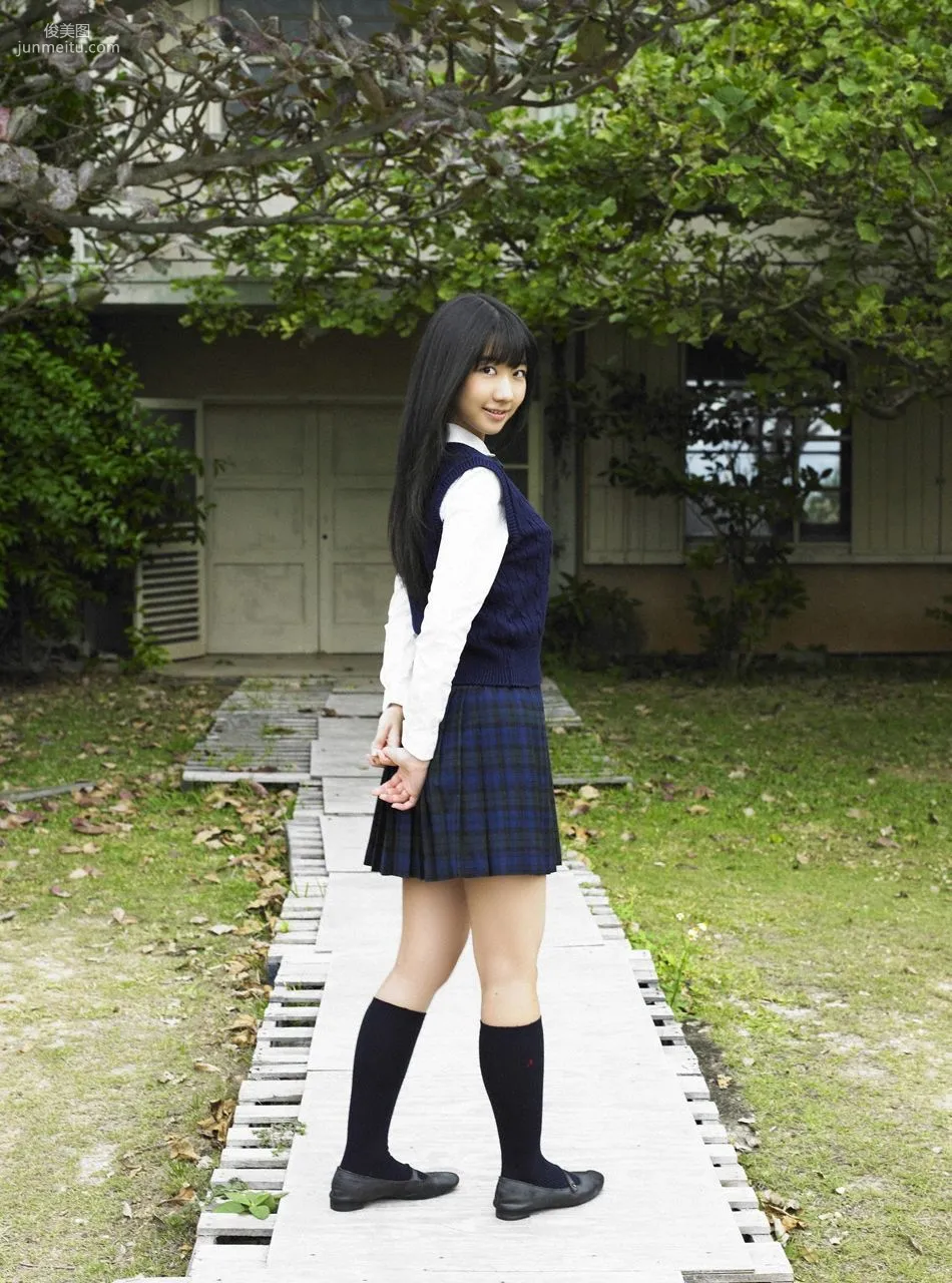 小松彩夏 & 柏木由紀 [WPB-net] 写真集8