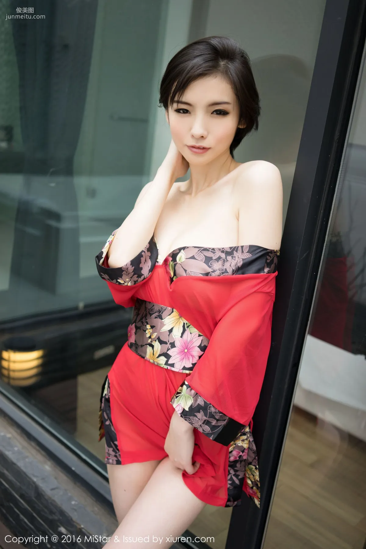 Jenny Jiani, Short-Haired Girl with an Impressive Big Bust [MiStar] Vol.077 Photo Set photo 4