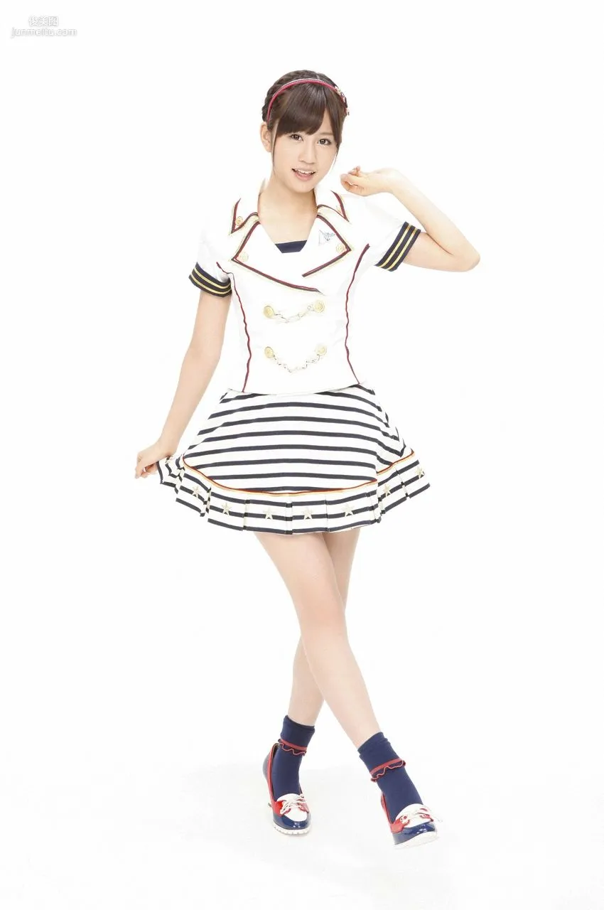 Atsuko Maeda/Yuko Oshima/Haruna Kojima/Tomomi Itano/Mayu Watanabe [VYJ] No.111 Photo Set photo 12