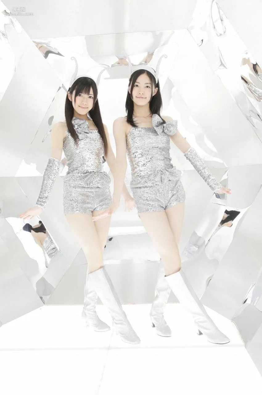 AKB48《WORLD GIRLS》 [VYJ] 写真集35