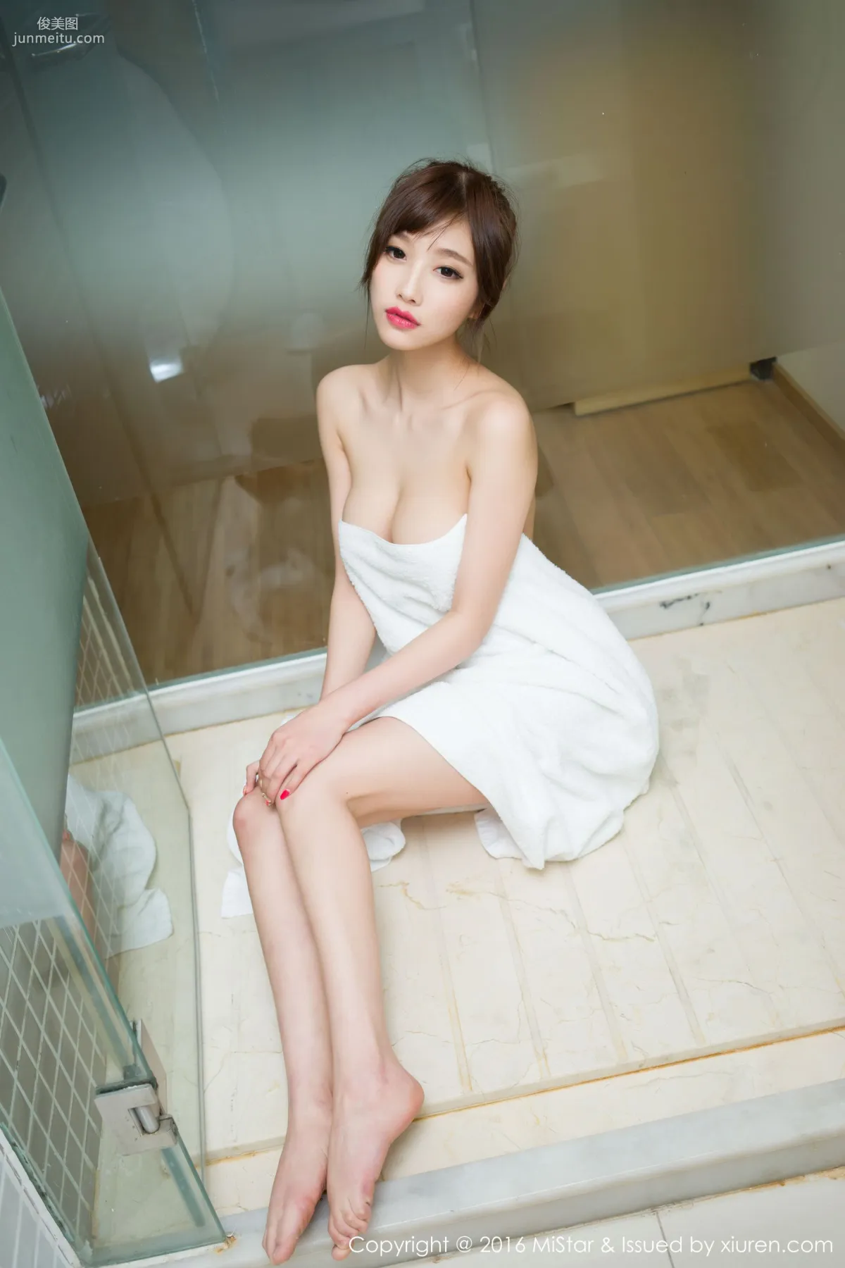 Yang Chenchen: MiStar Vol. 083 photo 45
