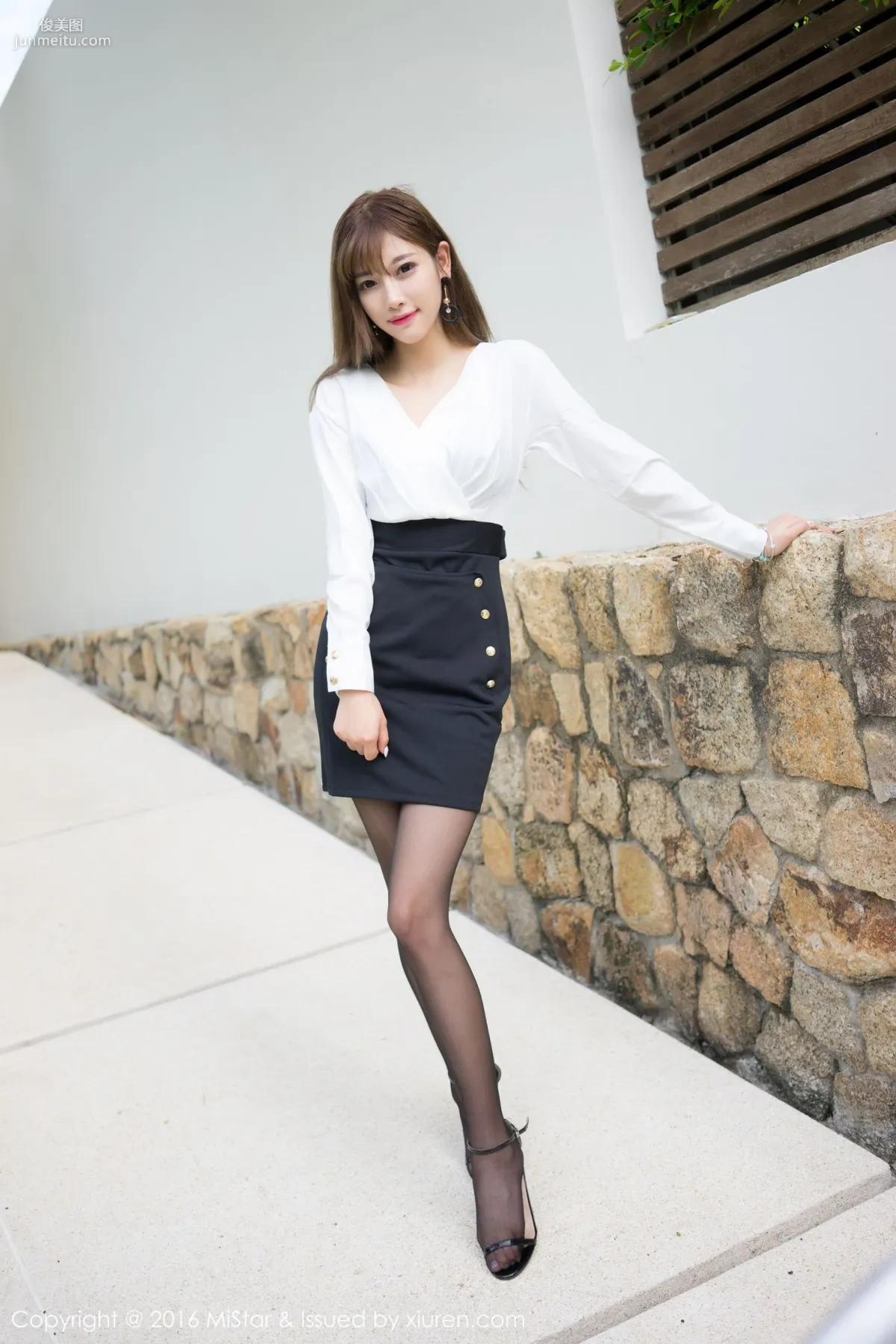 Yang Chenchen: MiStar Vol. 142 photo 1