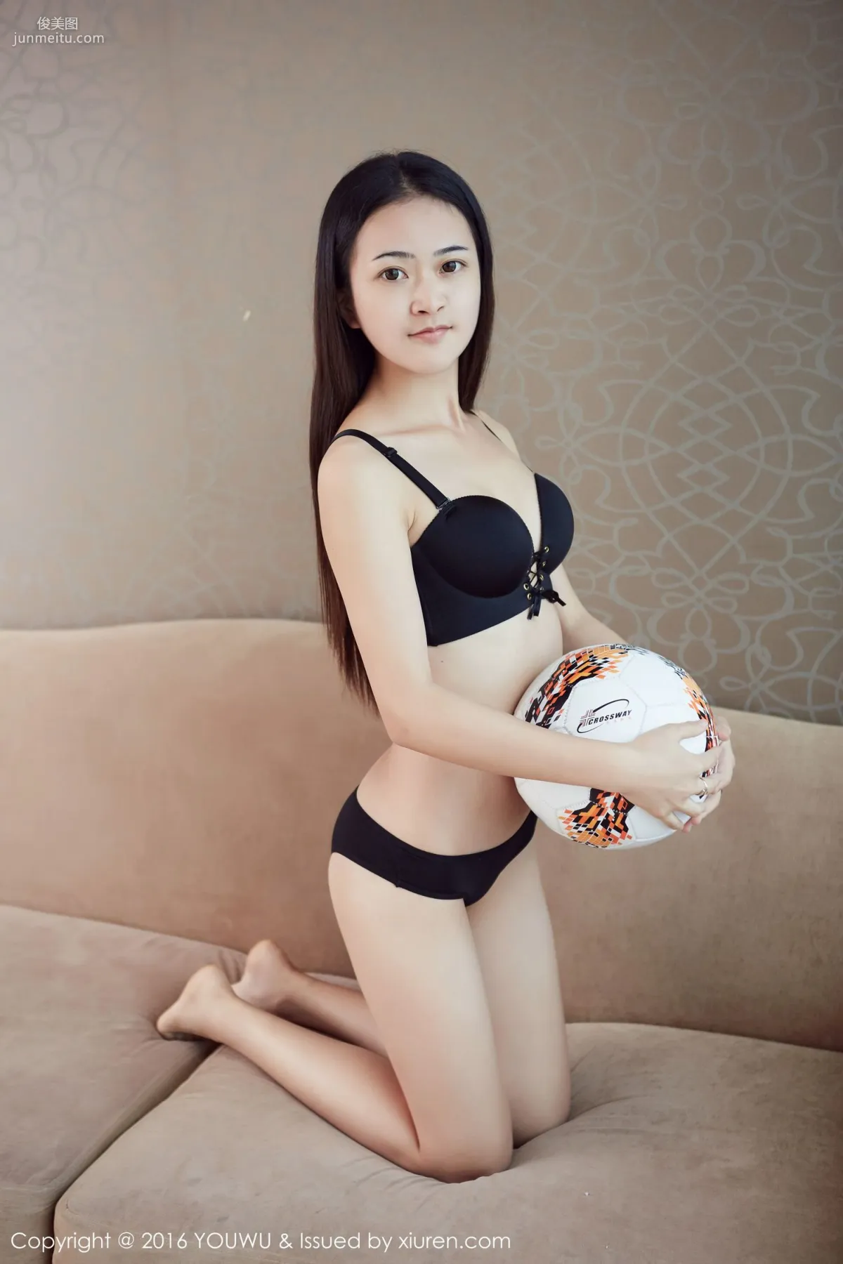 小維Gary《歐洲杯球寶貝私房》 [尤物館YouWu] Vol.015 寫真集 13