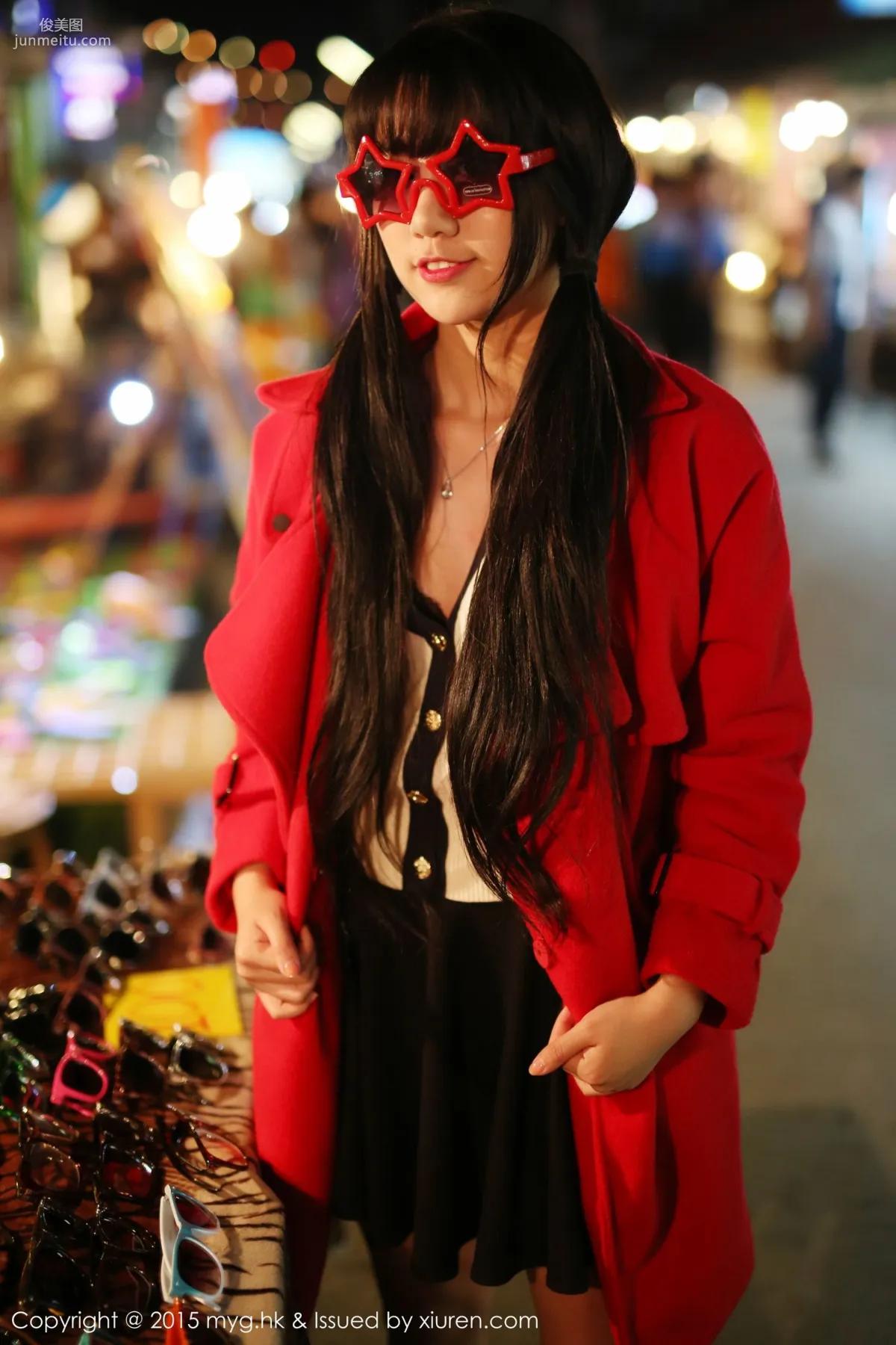 Yangxiao Qinger 'Thong Curves + Street Snap Series' [MyGirl] Vol.102 Photo Set photo 54