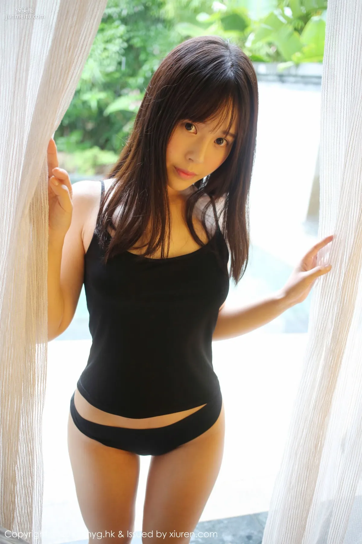 Evelyn Ai Li Mini Skirt Temptation + White Silk Qipao [MyGirl] Vol.173 Photo Set photo 47