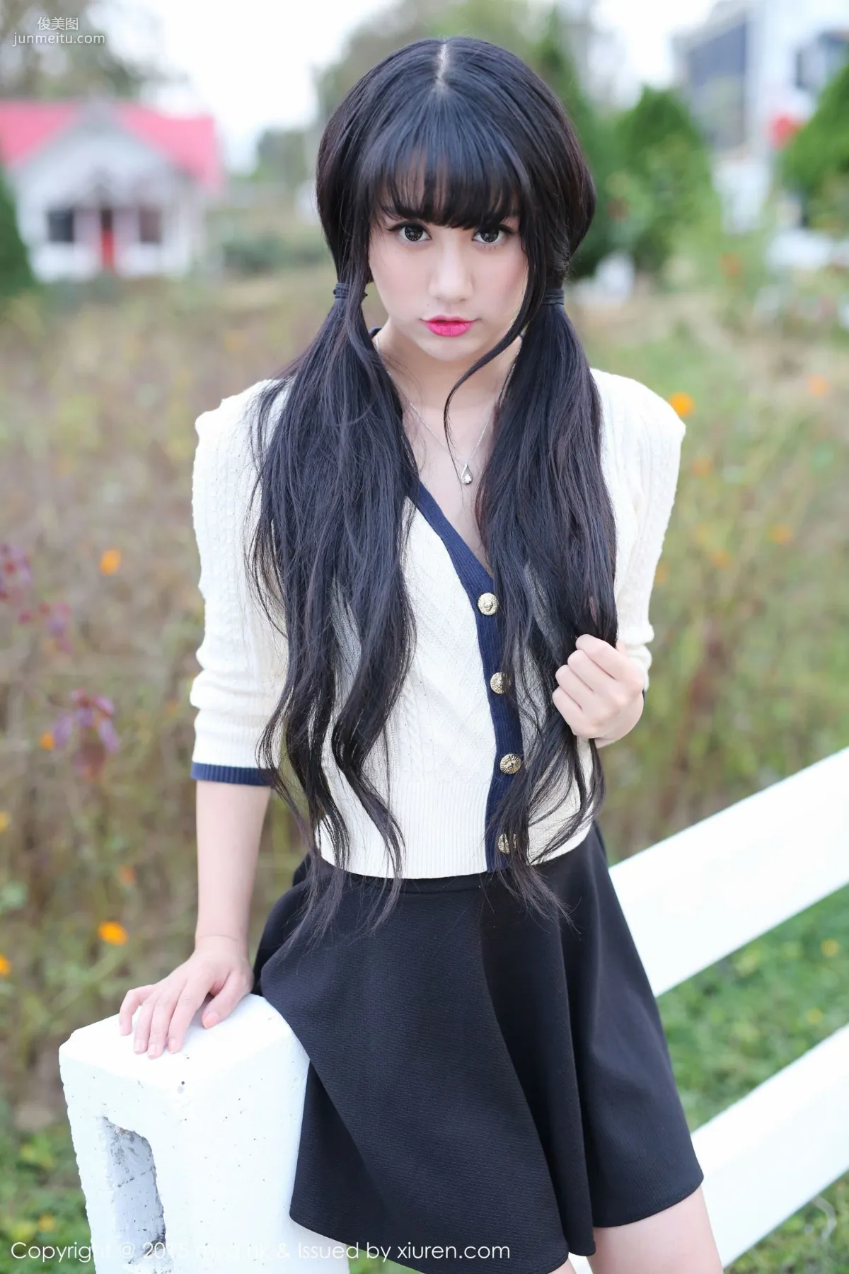 Yangxiao Qinger 'Thong Curves + Street Snap Series' [MyGirl] Vol.102 Photo Set photo 44