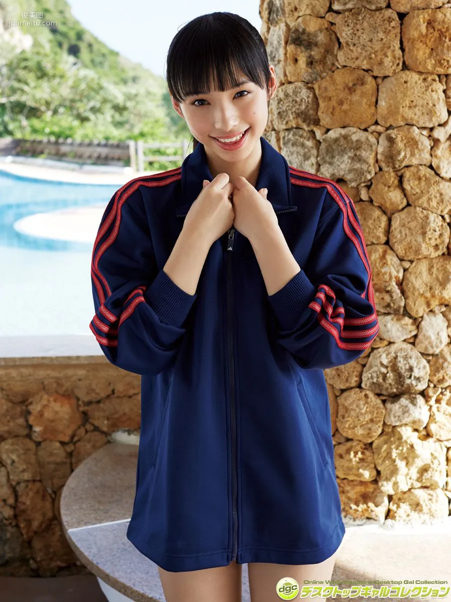 Seina Tsurumaki "Very Popular for Her Refreshing Smile and Slender Body!!" [DGC] Photo Set photo 27
