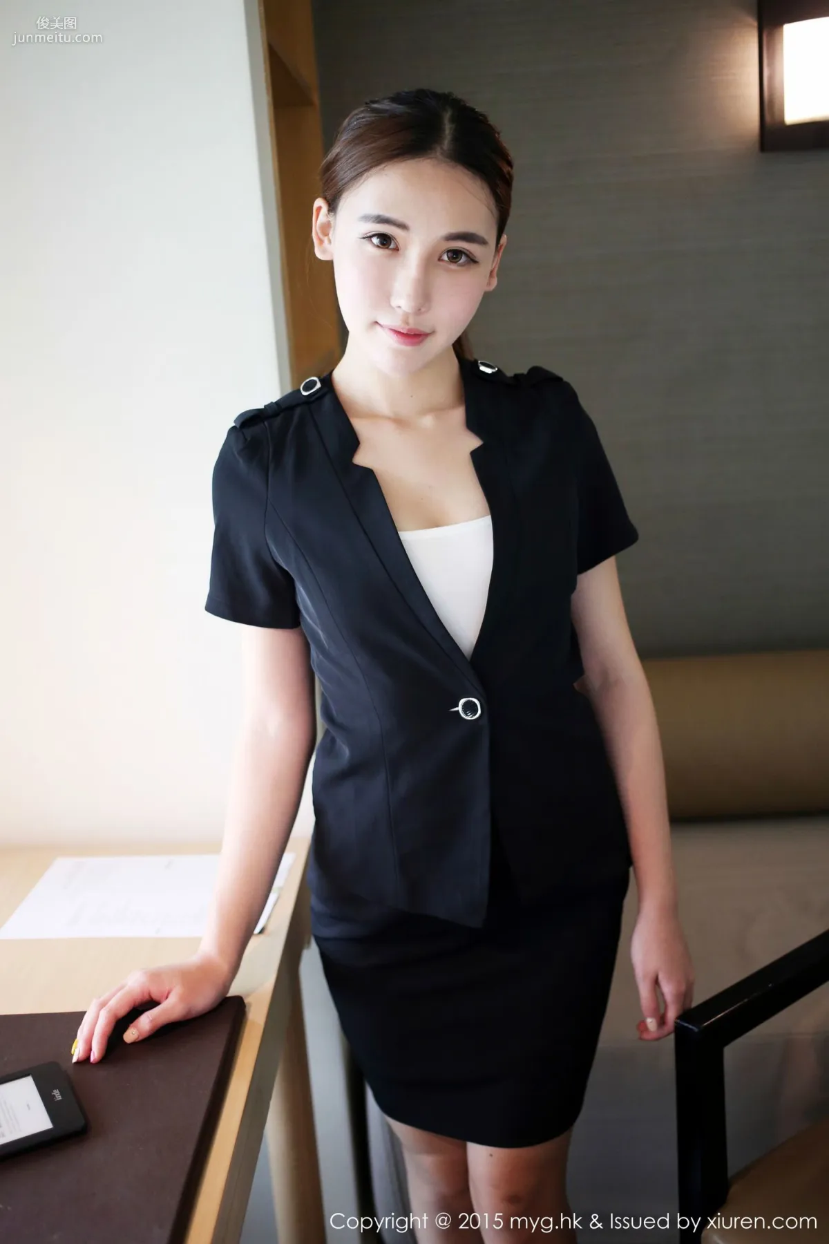 Xionga BOBO, Teacher Uniform Temptation [MyGirl] Vol.161 Photo Set photo 1