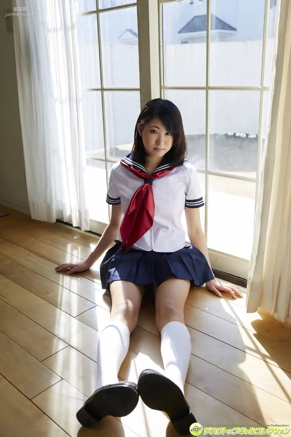 Sakura Mita: DGC photo 35