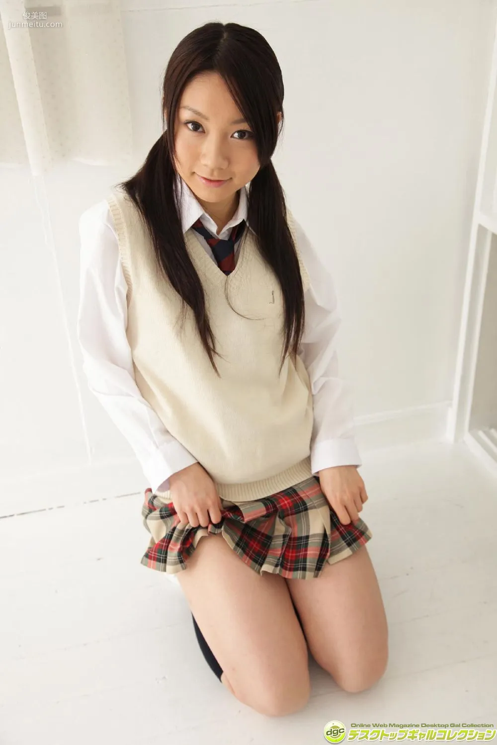 Tomoyo Hoshino, Uniform Girl Hoshino's Ultimate Moe Pose Provocation! [DGC] Photo Set photo 70