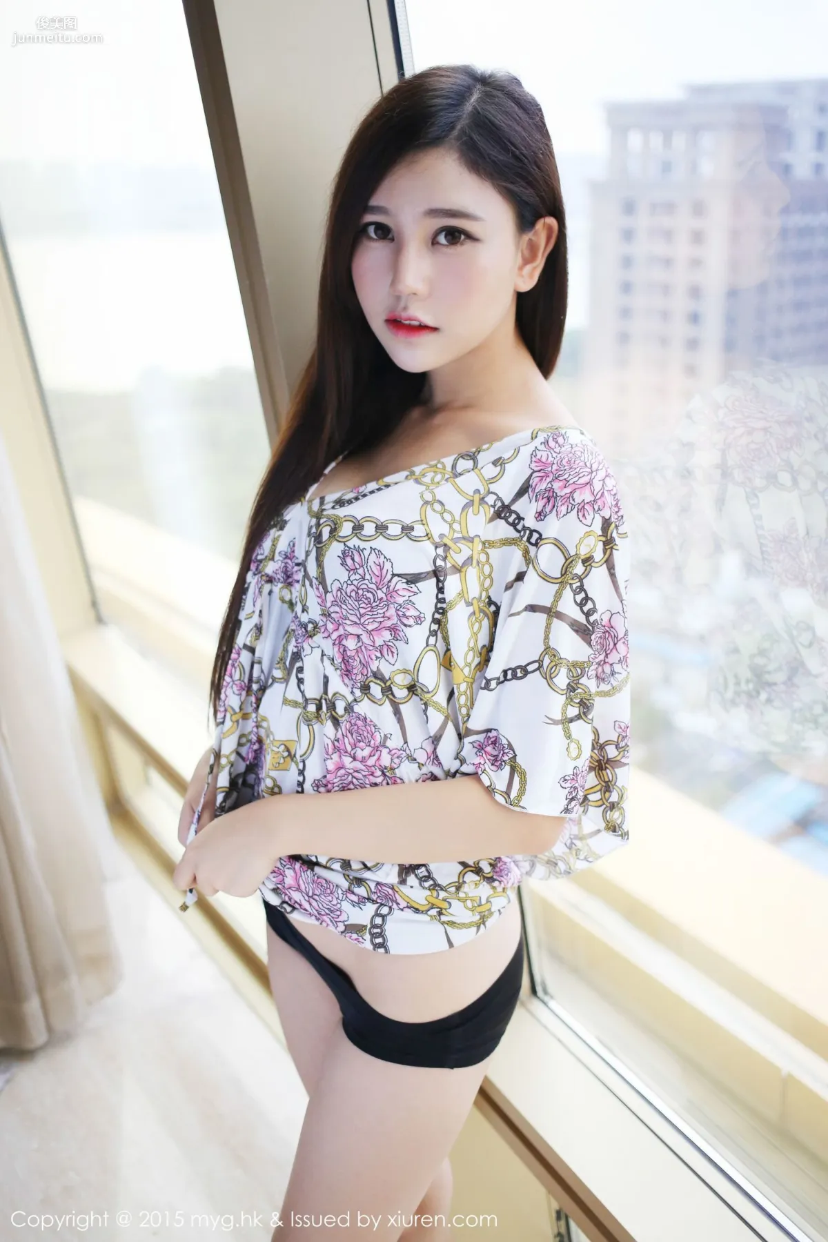 Milk Chuchu 2 Sets of Ultra Short Skirts and Lingerie Temptation [MyGirl] Vol.139 Photo Set photo 23