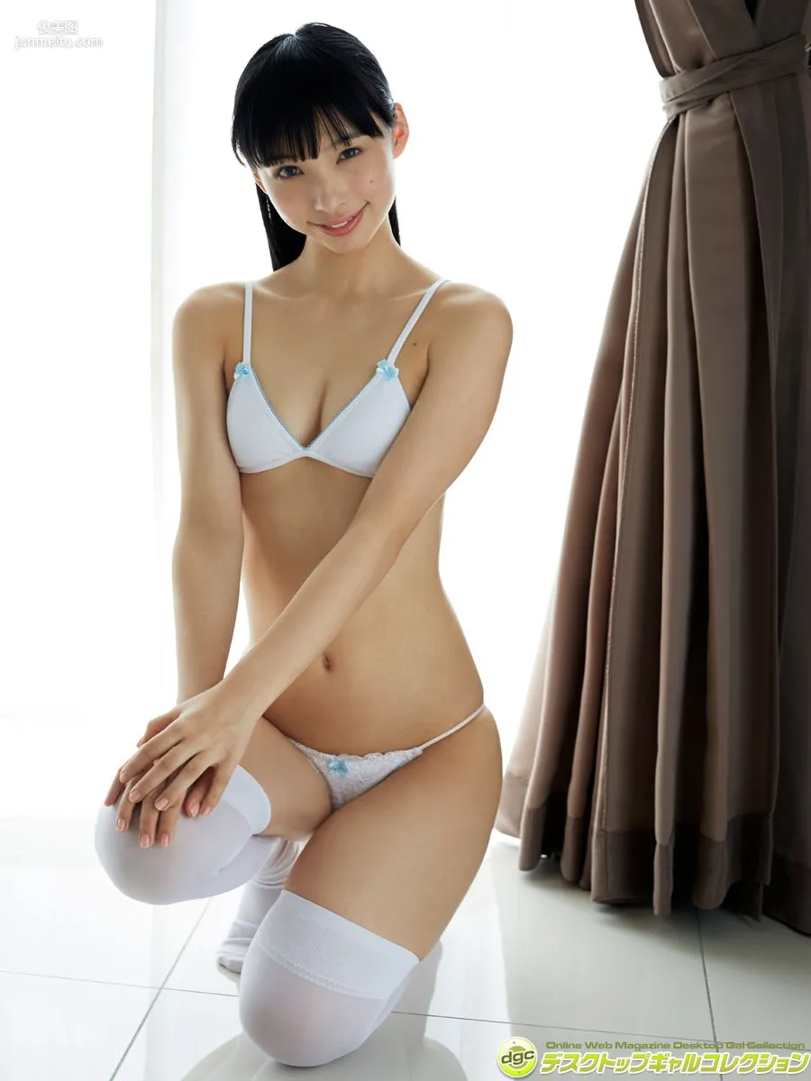 Seina Tsurumaki "Very Popular for Her Refreshing Smile and Slender Body!!" [DGC] Photo Set photo 13