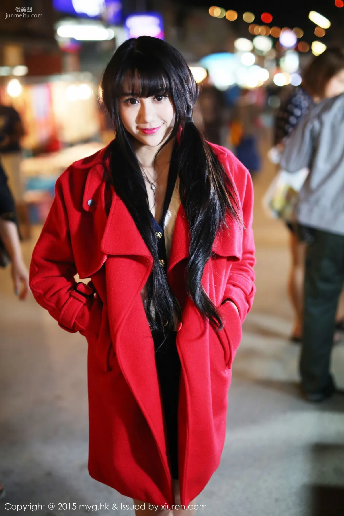 Yangxiao Qinger 'Thong Curves + Street Snap Series' [MyGirl] Vol.102 Photo Set photo 55