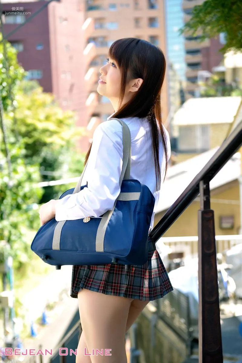 Eri Hosaka [Bejean On Line] SEX in a Dirty Room Photo Set photo 5