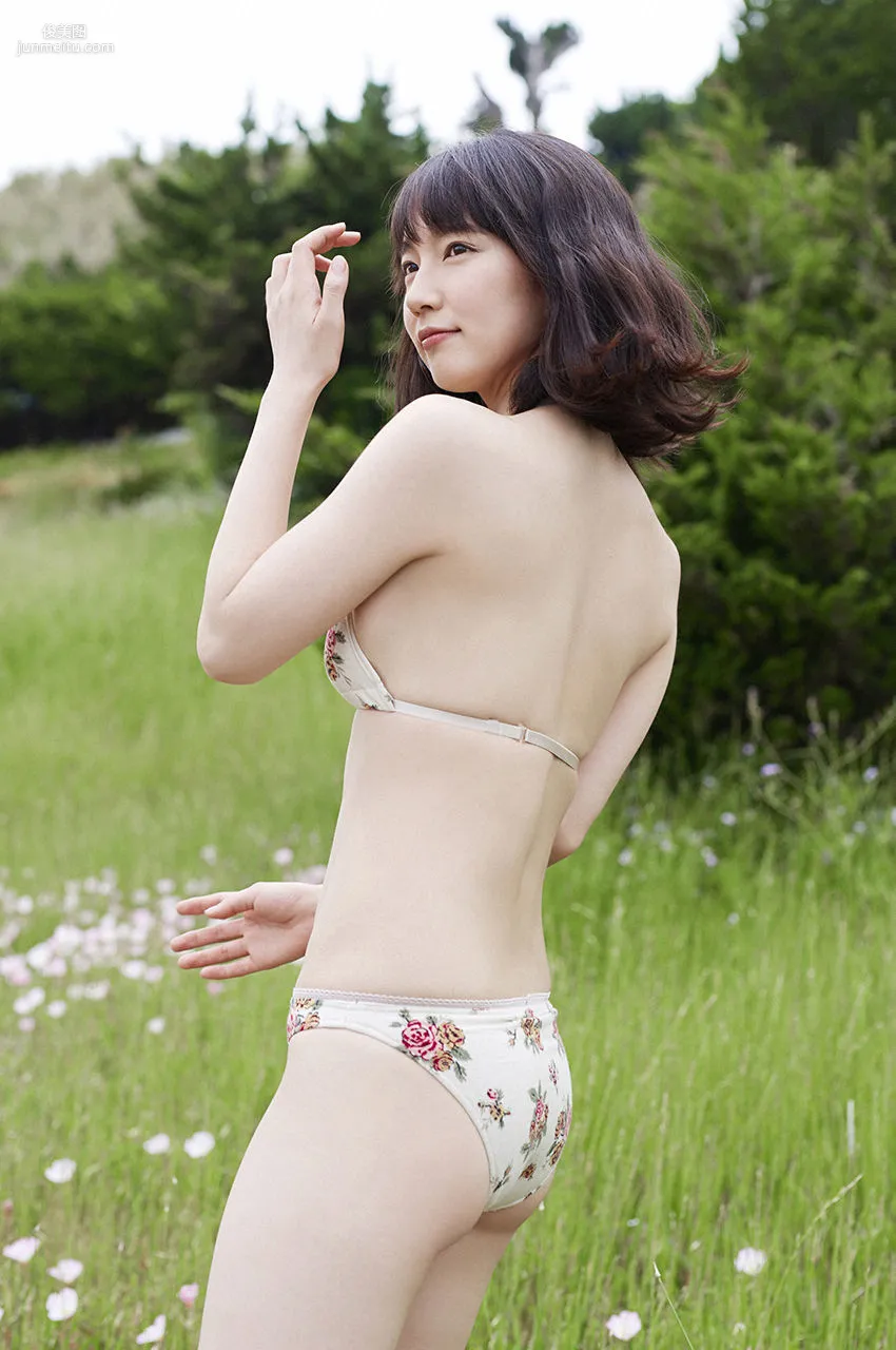 Riho Yoshioka Distant Memories [WPB-net] No.183 Photo Set photo 41