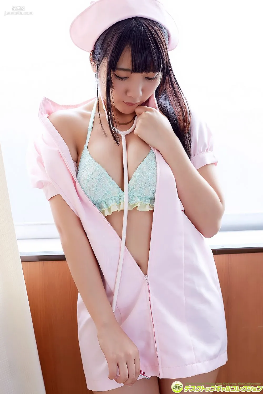 水沢柚乃《声優にもチャレンジ！巨乳ゲームアイドル！》 [DGC] 写真集10