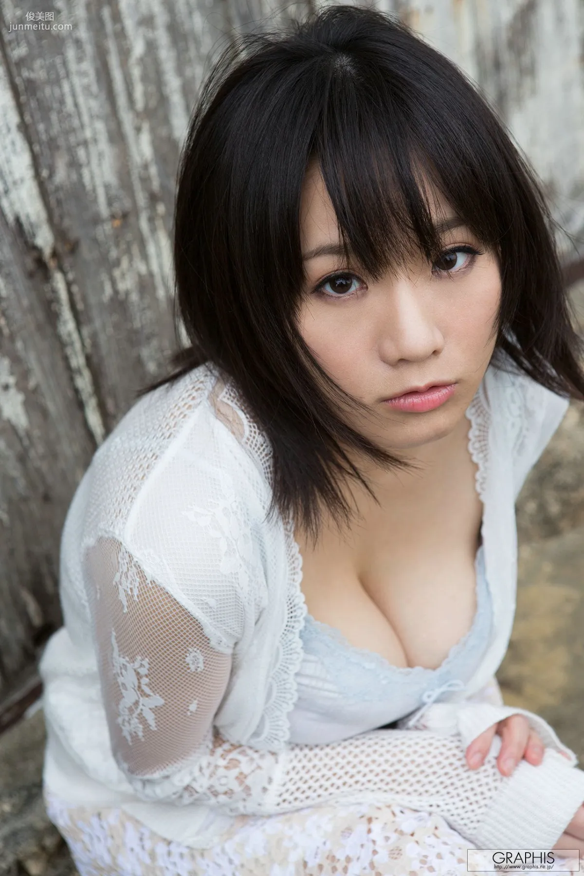 澁谷果歩《The Scoooop!!》 [Graphis] Gals 寫真集 17