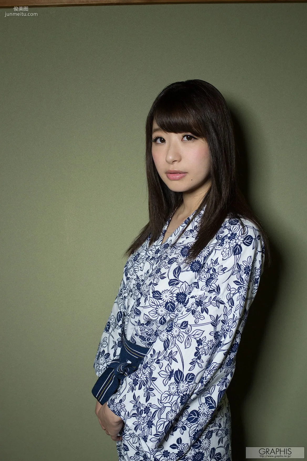 初美沙希《Caucus Race》 [Graphis] Gals 写真集37
