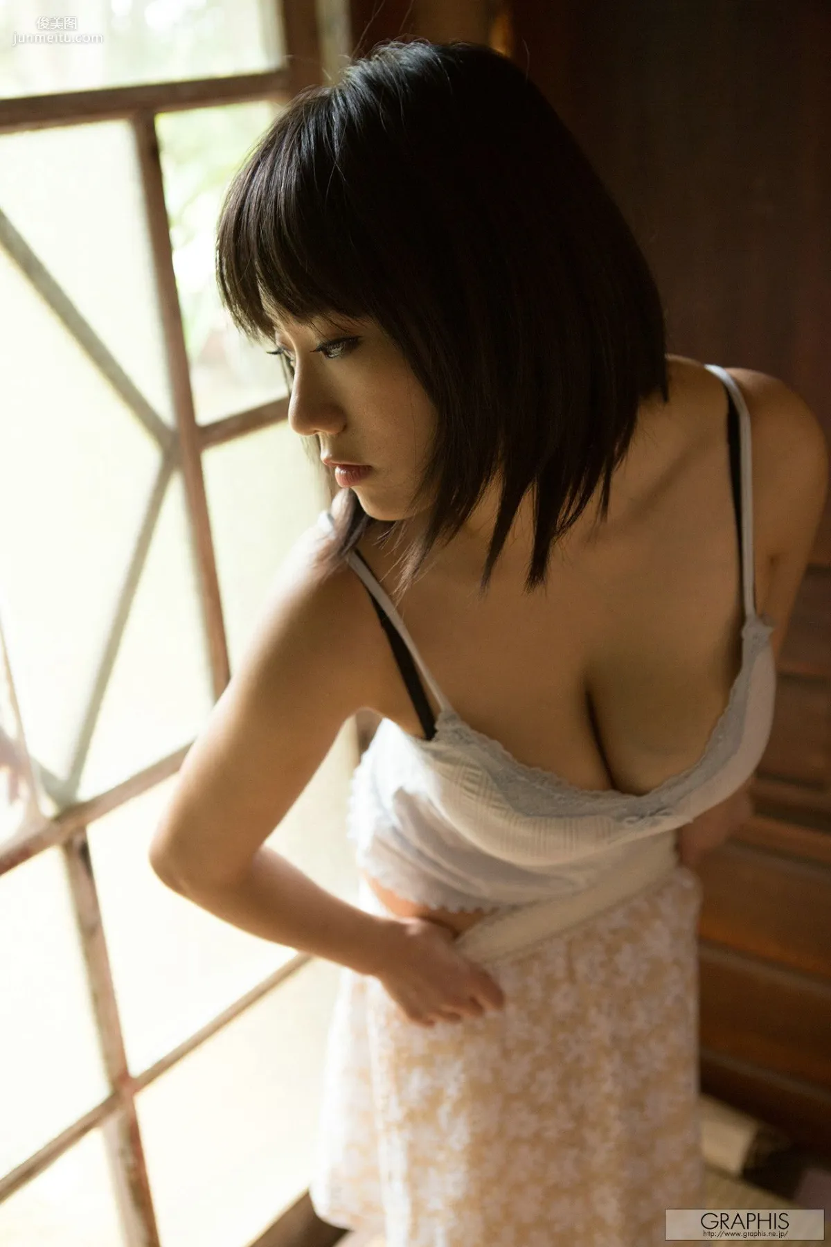 澁谷果歩《The Scoooop!!》 [Graphis] Gals 寫真集 25
