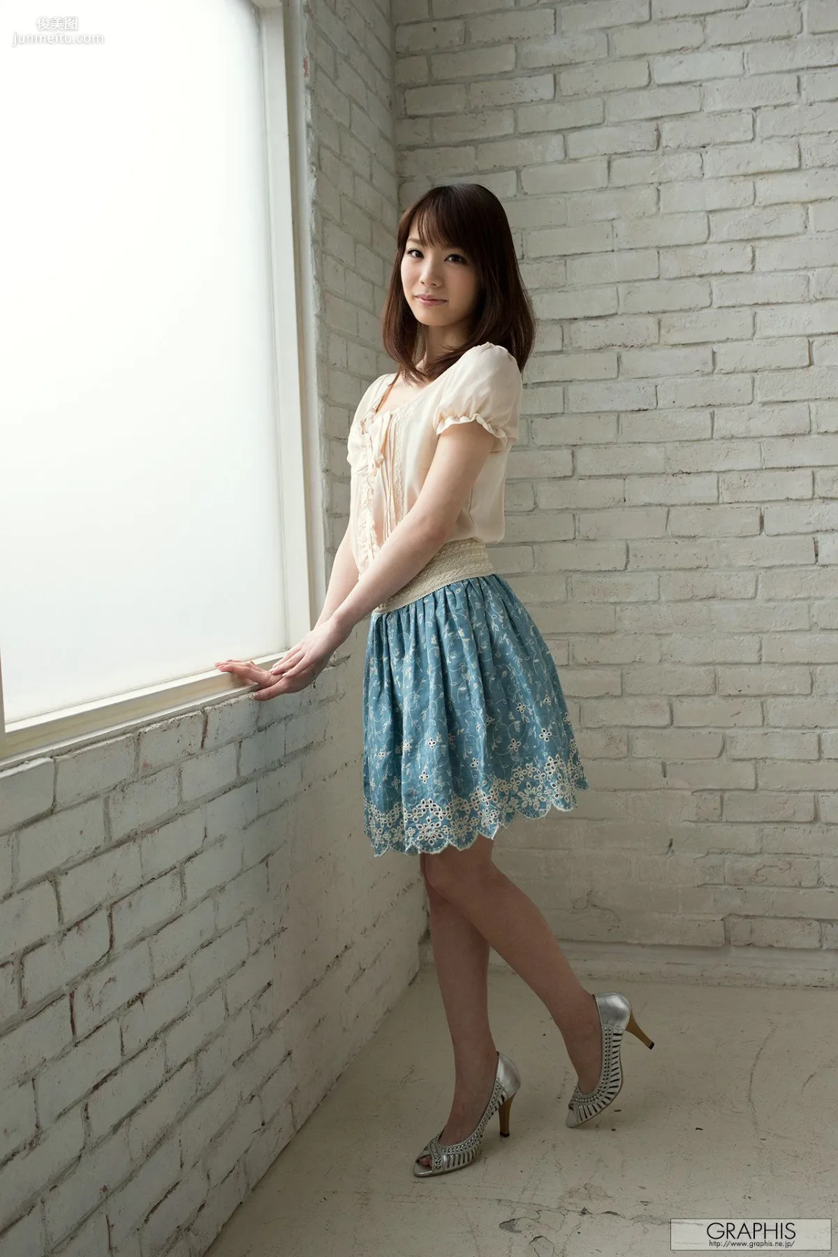 鈴村あいり《Quietly》 [Graphis] Gals 写真集1