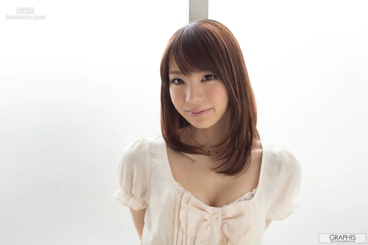 鈴村あいり《Quietly》 [Graphis] Gals 写真集3