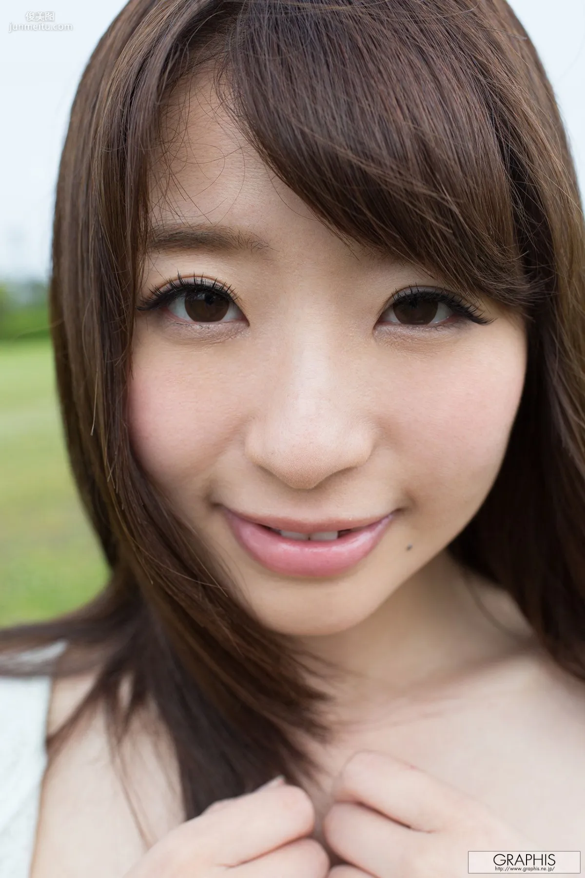初美沙希《Caucus Race》 [Graphis] Gals 写真集14