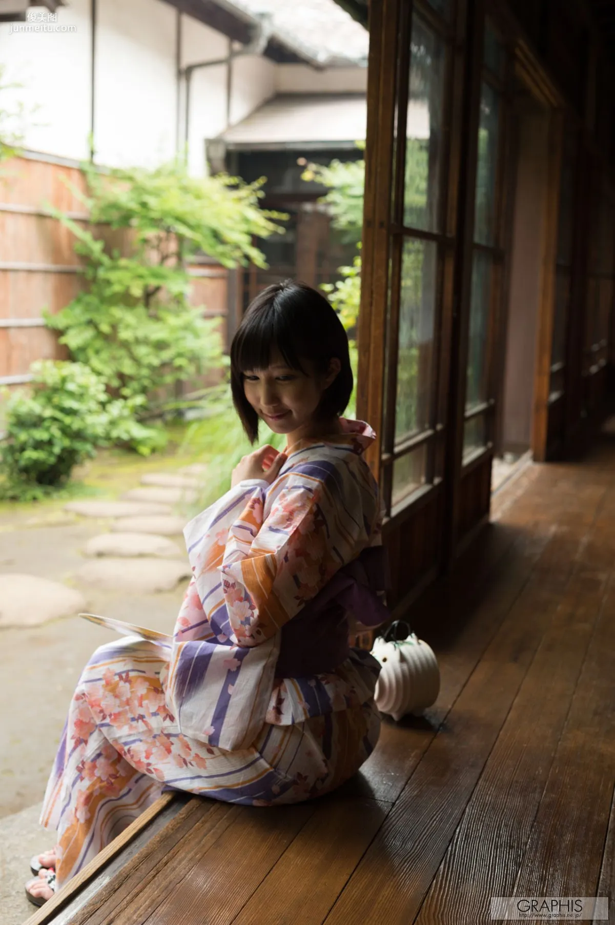 湊莉久《Carbonated》 [Graphis] Gals 写真集34