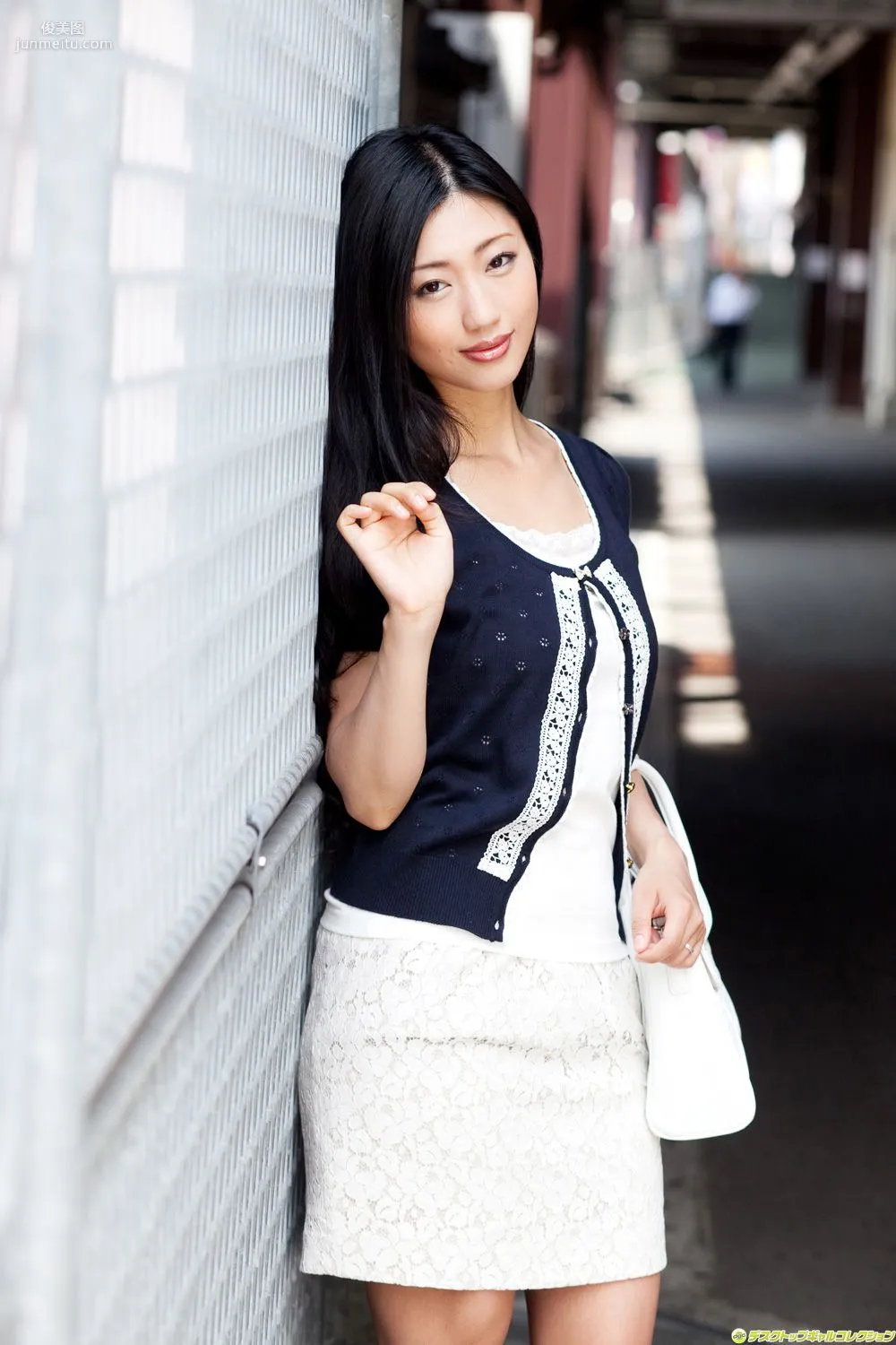 Mitsu Dan: DGC No. 1065 photo 9
