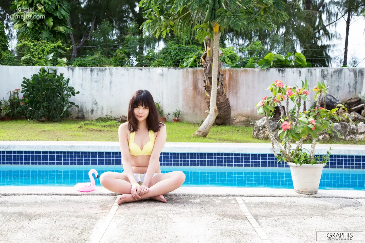 凰かなめ『lovely doll』 [Graphis] Gals 写真集24