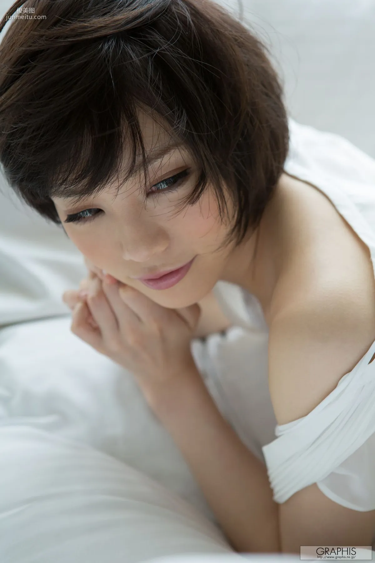 鈴村 あいり《Summer Special 2015 》 [Graphis] 寫真集 5