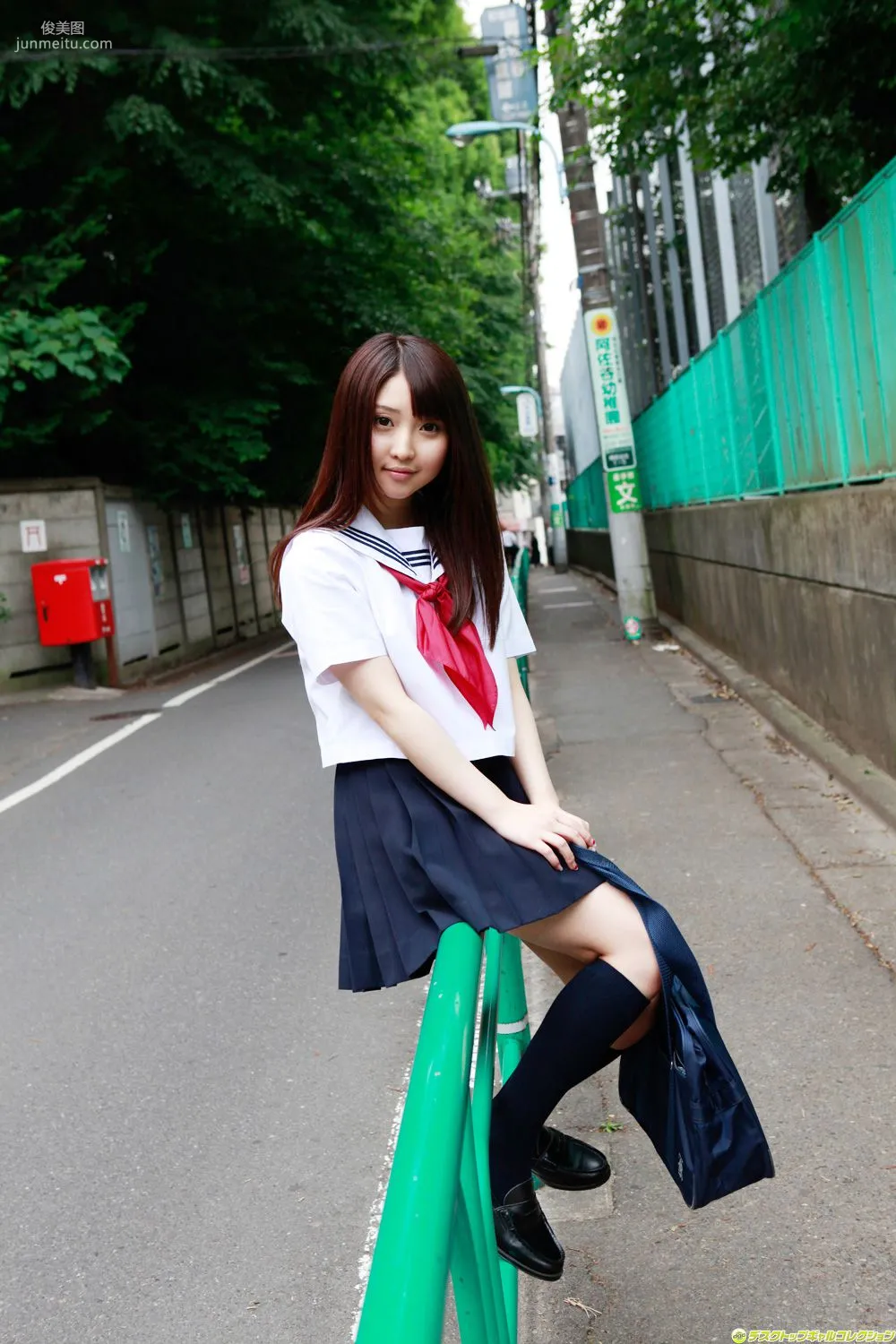 Yoshiko Suenaga, Uniform After School Too? Or Shall We Change into Swimsuits? Photo Set [DGC] NO.1052 photo 8