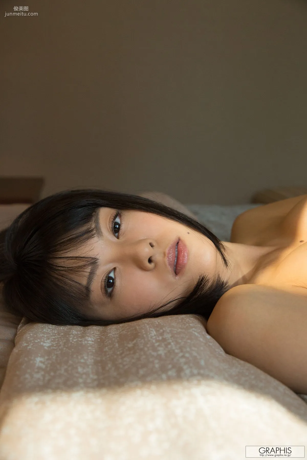 松岡ちな『Gifted』 [Graphis] Gals 寫真集 16