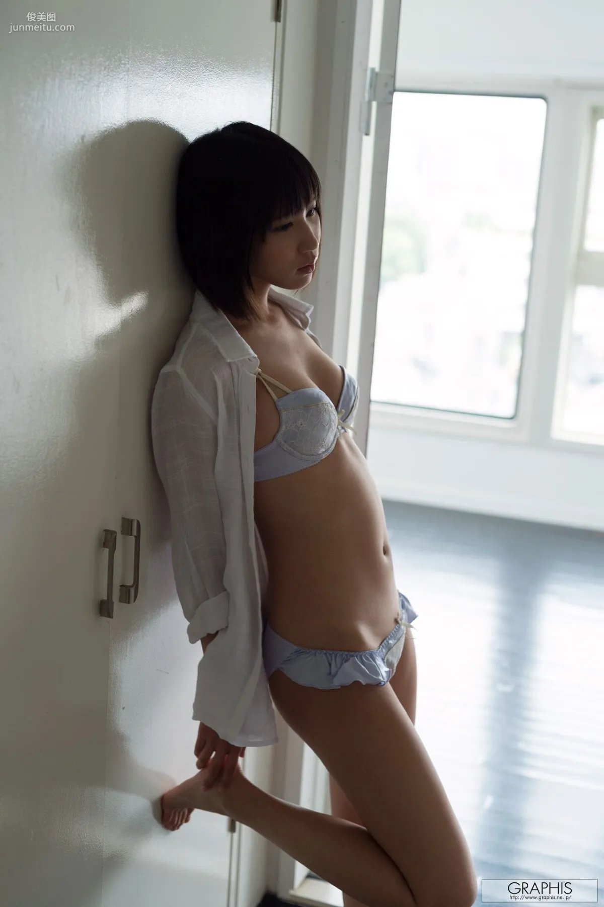 湊莉久《Carbonated》 [Graphis] Gals 寫真集 3
