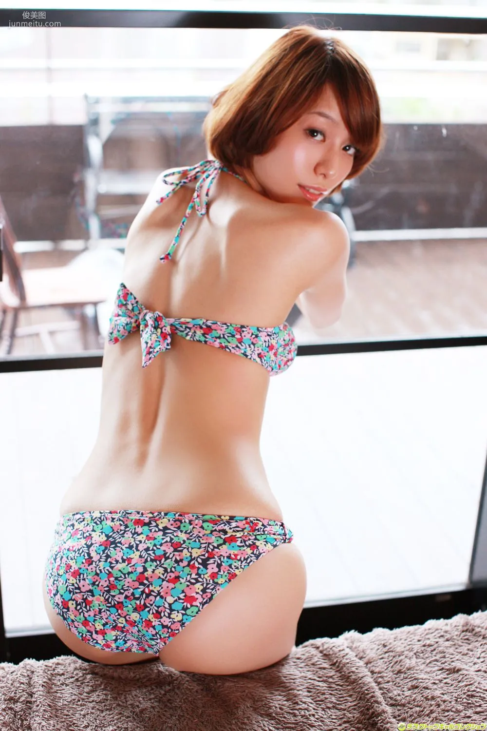Erika Tsunashima 'Getting Close to the Bare Skin of a Superb Slender Older Sister' Photo Set [DGC] NO.1054 photo 64