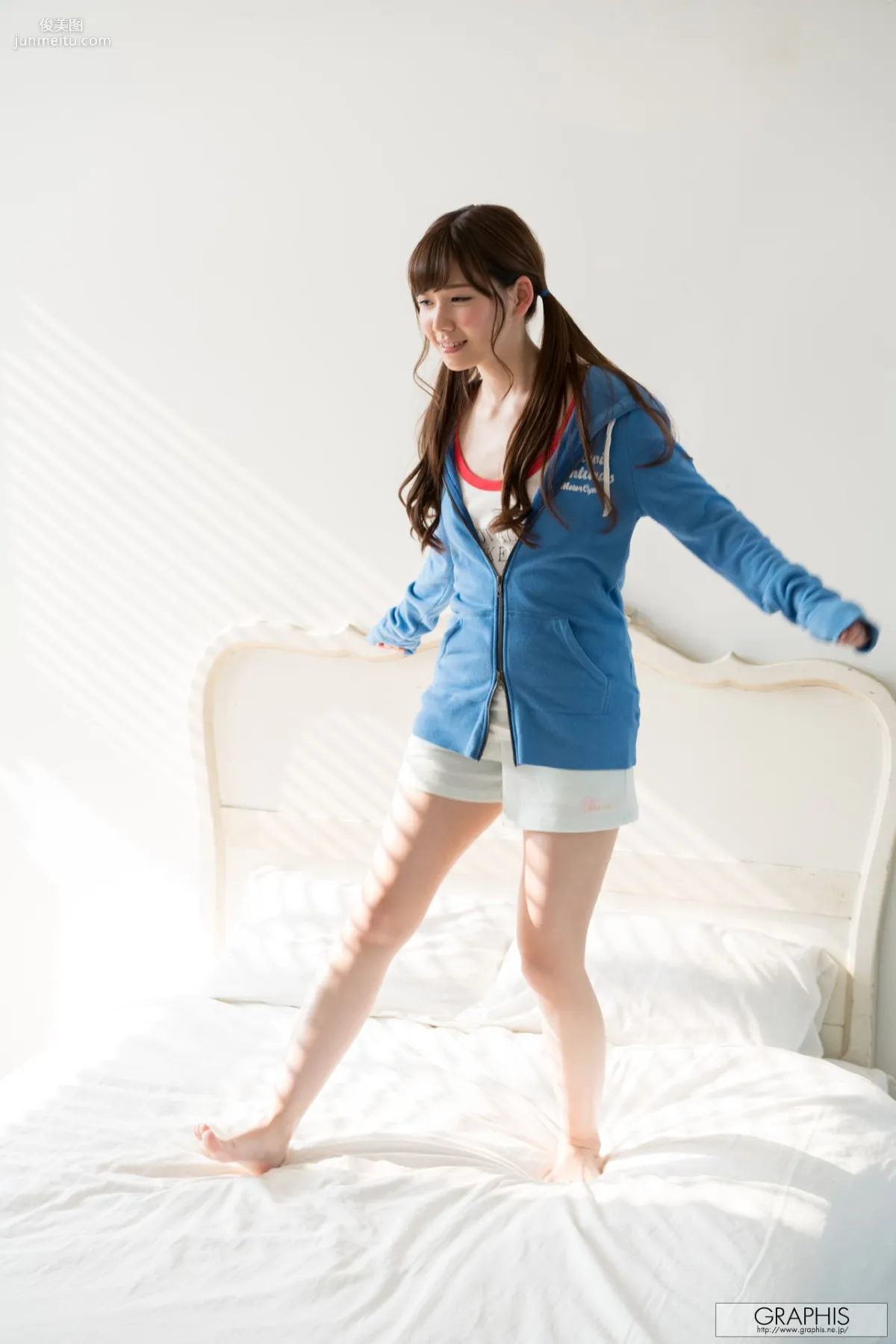 Tsumugi Akari 明里つむぎ/明里紬 [Graphis] First Gravure 初脫ぎ娘  写真集24