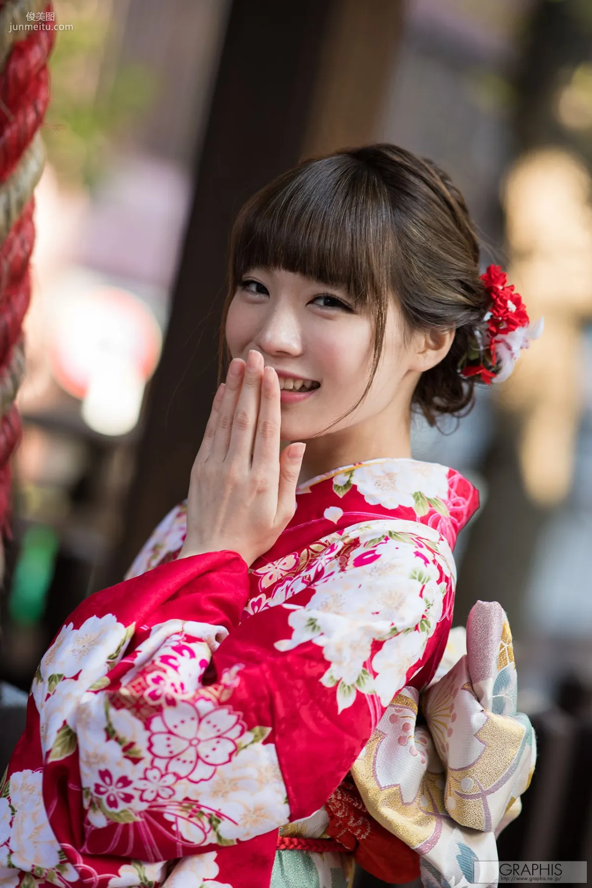 Airi Suzumura [Graphis] Limited Edition Photo Set photo 8
