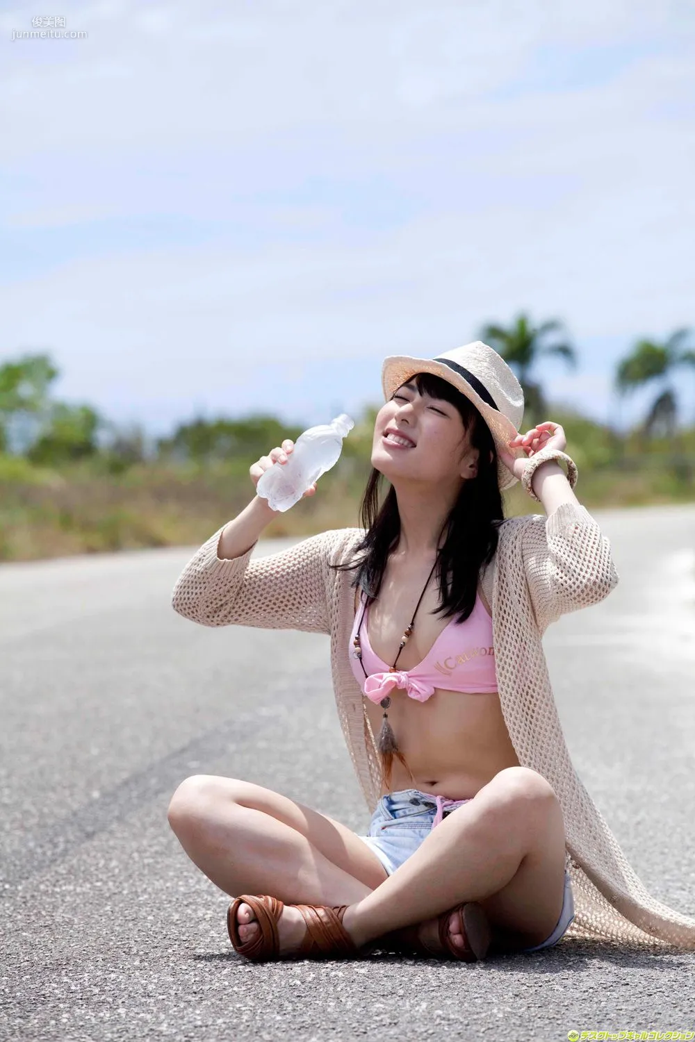 由愛可奈《見た目は清純。でもホントは淫亂なんです…》寫真集 [DGC] NO.1063 33