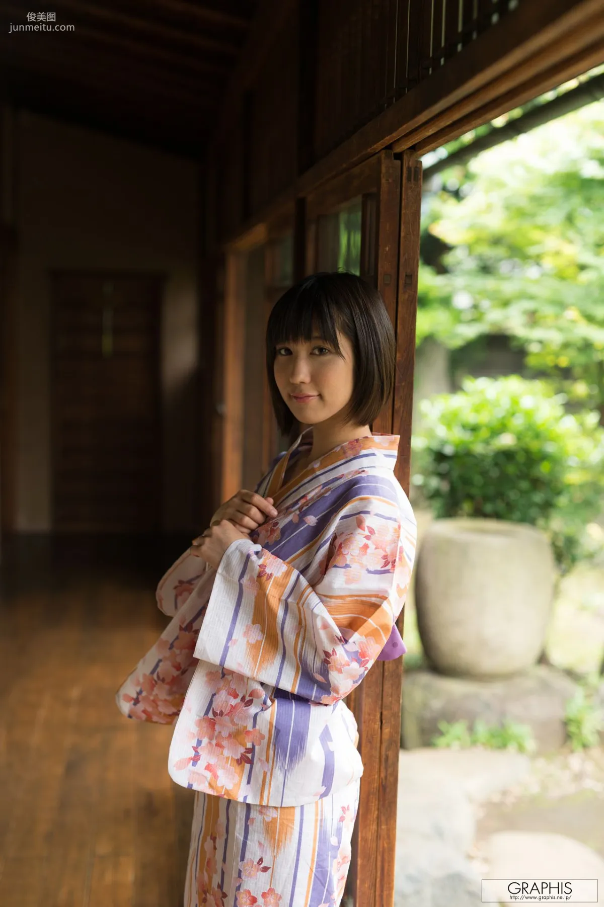 湊莉久《Carbonated》 [Graphis] Gals 写真集36