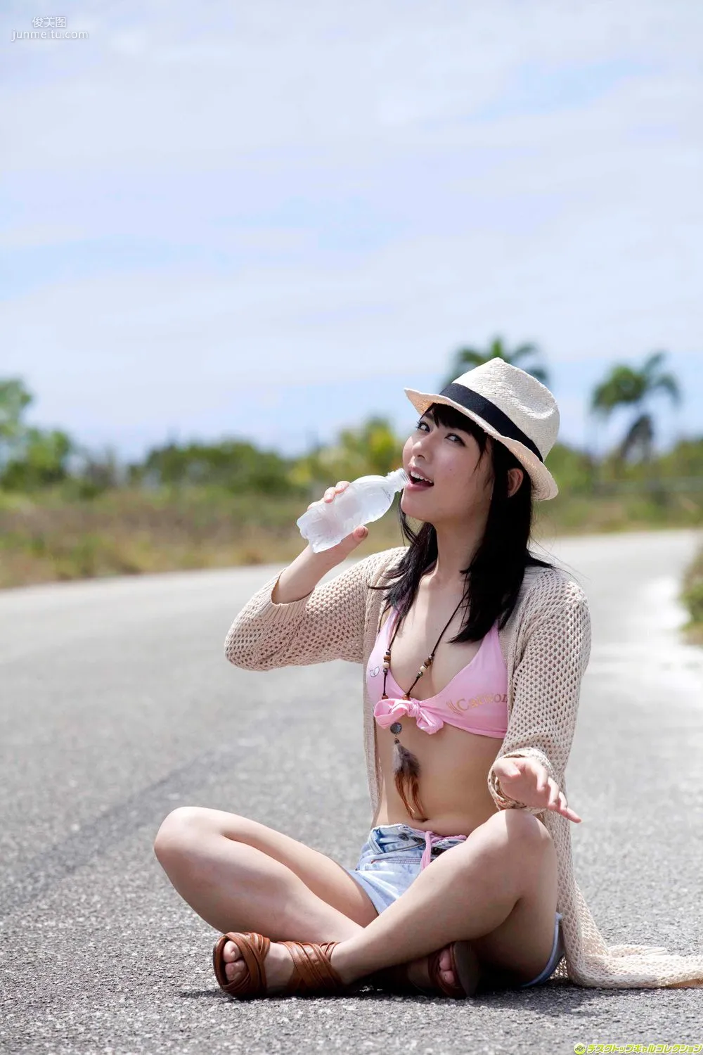 由愛可奈《見た目は清純。でもホントは淫亂なんです…》寫真集 [DGC] NO.1063 34